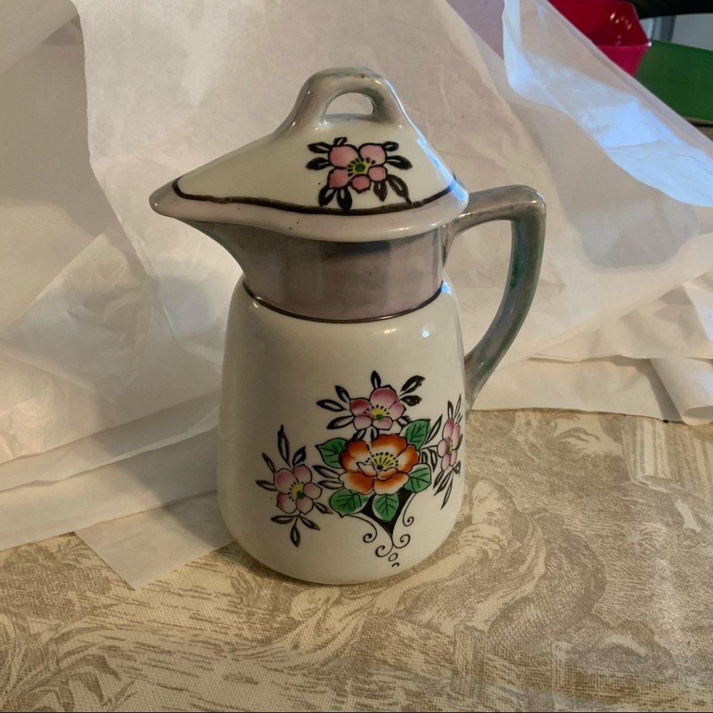 LUSTERWARE PITCHER / CREAMER MADE IN JAPAN